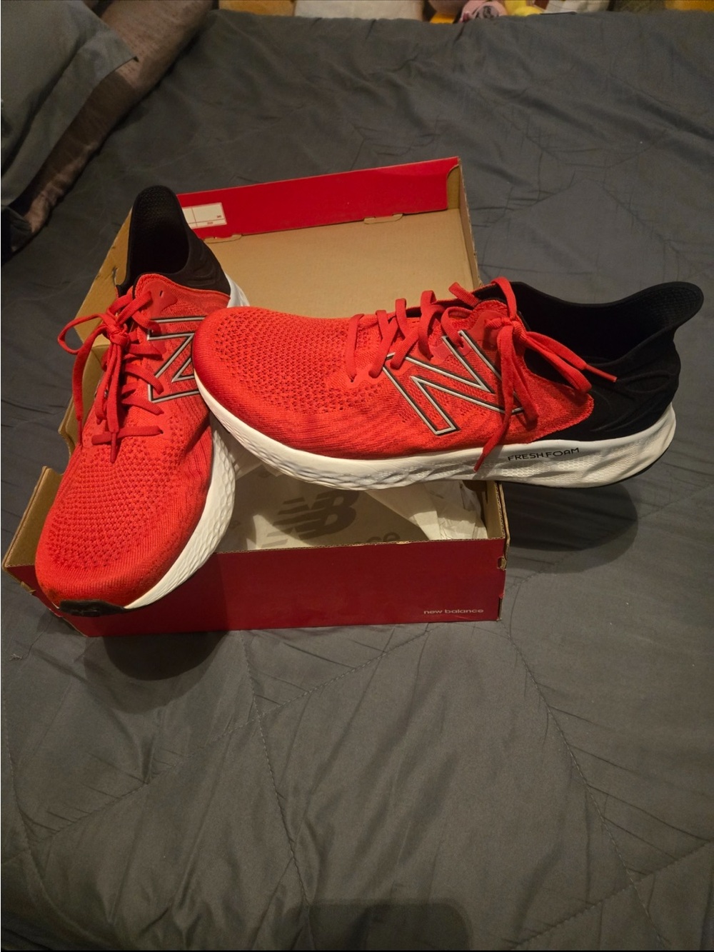 Men’s New Balance Fresh Foam 1080V11 Size 16 Wide Red and Black